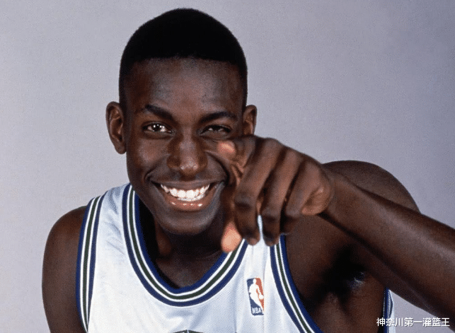 加內特|1999年，加內特年薪1400萬導致聯(lián)盟停擺，當時其他球星年薪多少？