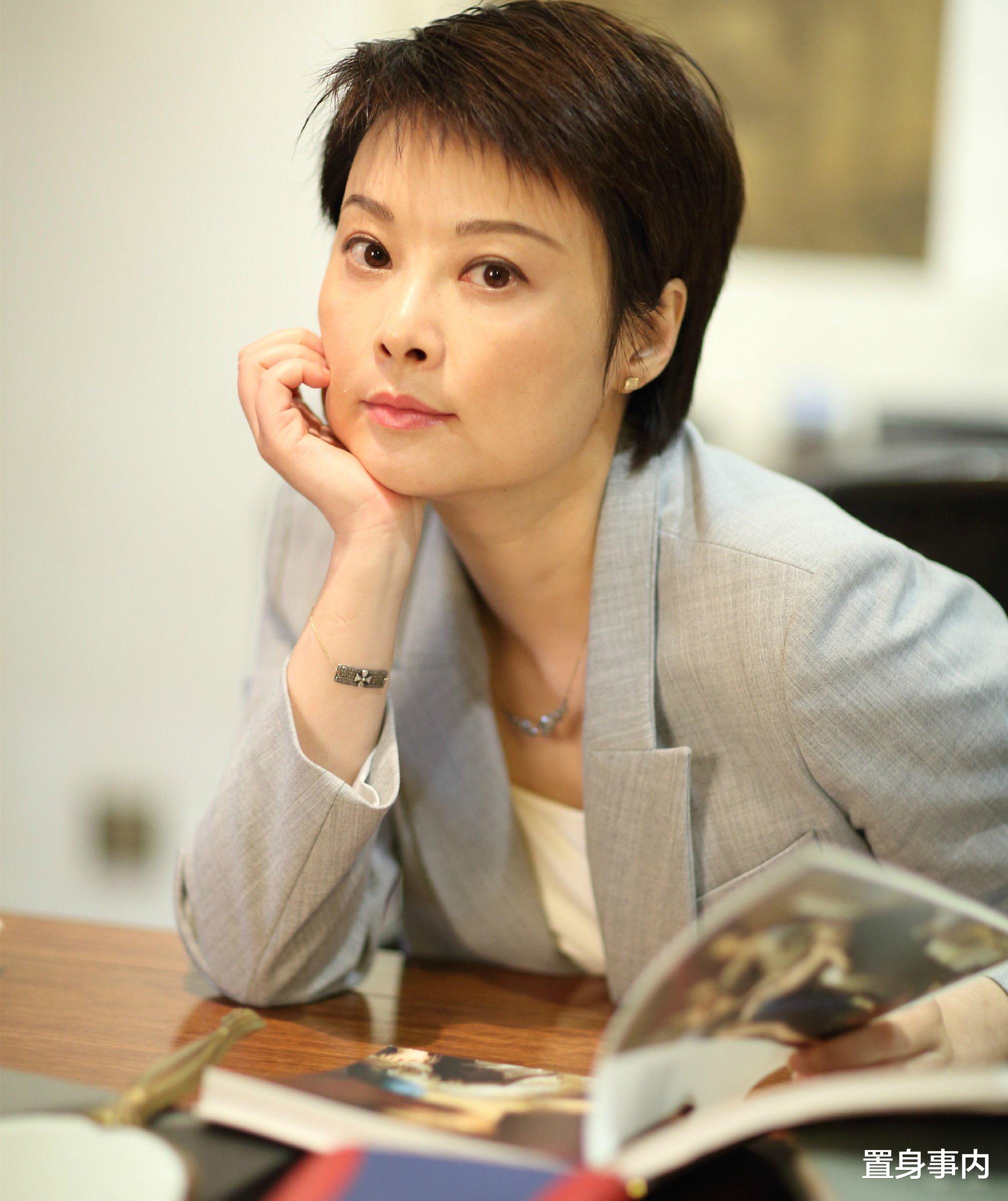 袁立|袁立的豪横情史，21岁攀上富豪，14年结婚三次，47岁嫁给穷小子