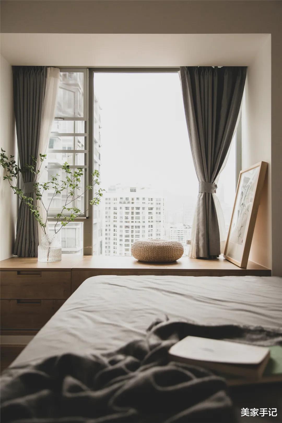 美家手记|深圳夫妇的“穷装”的新房火了,全屋只刷大白墙就很美,太实用了