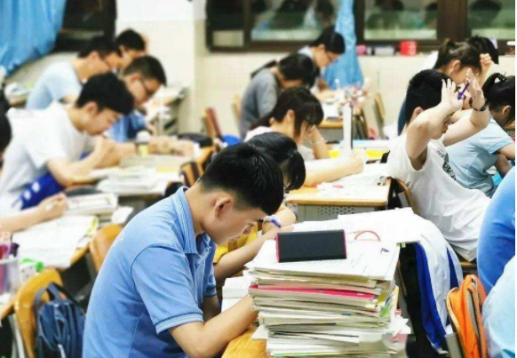 教育部|教育部明确规定，这些学生不得参加高考，即使成绩再好也没机会
