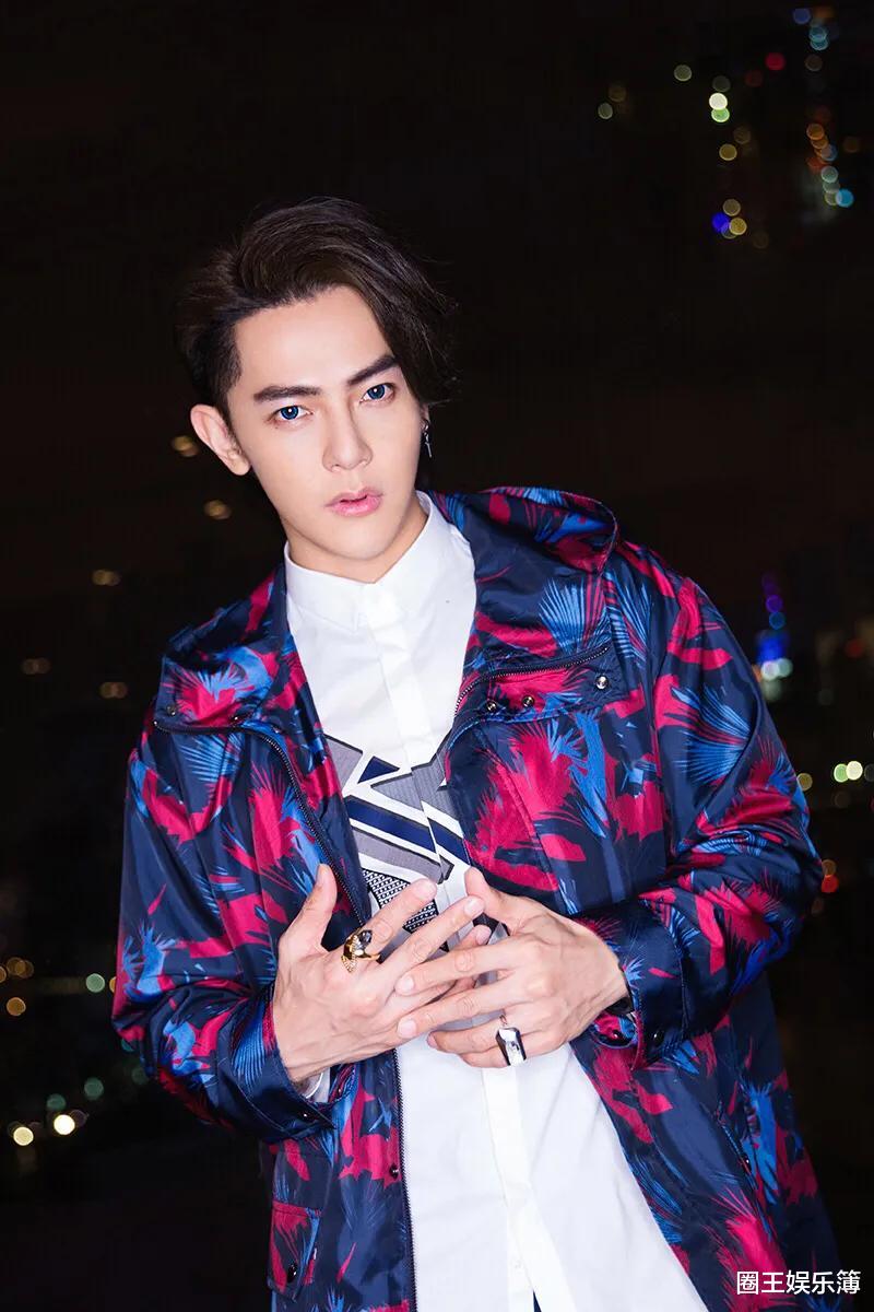 虞书欣|网曝汪东城一米三丑照，网友：这个黑粉不敢怼！