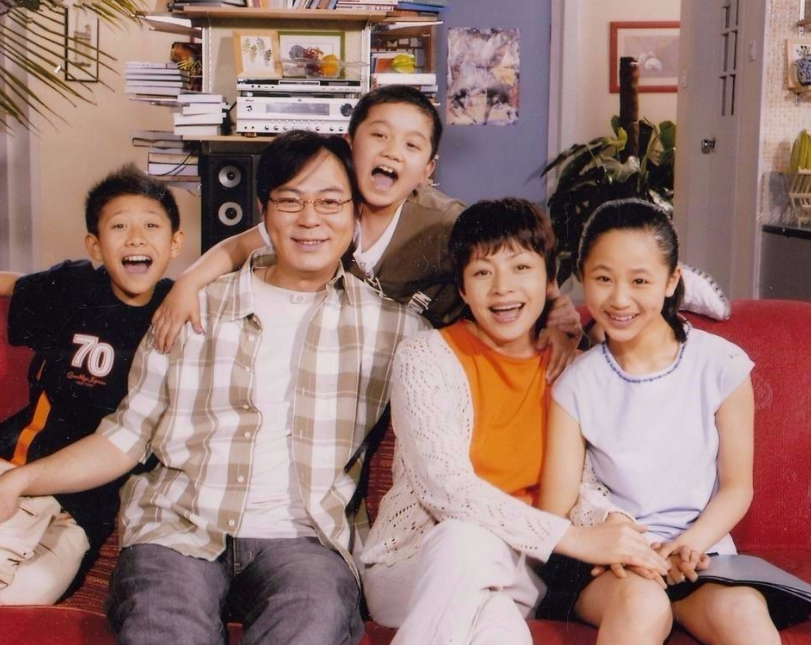 家有儿女|《家有儿女》过去16年，张一山分手，鼠标变帅，但他永远离开了