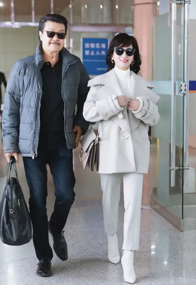 赵雅芝|胖胖微胖的中年女性，学赵雅芝的“优雅肉盖”穿搭，气质优雅出众