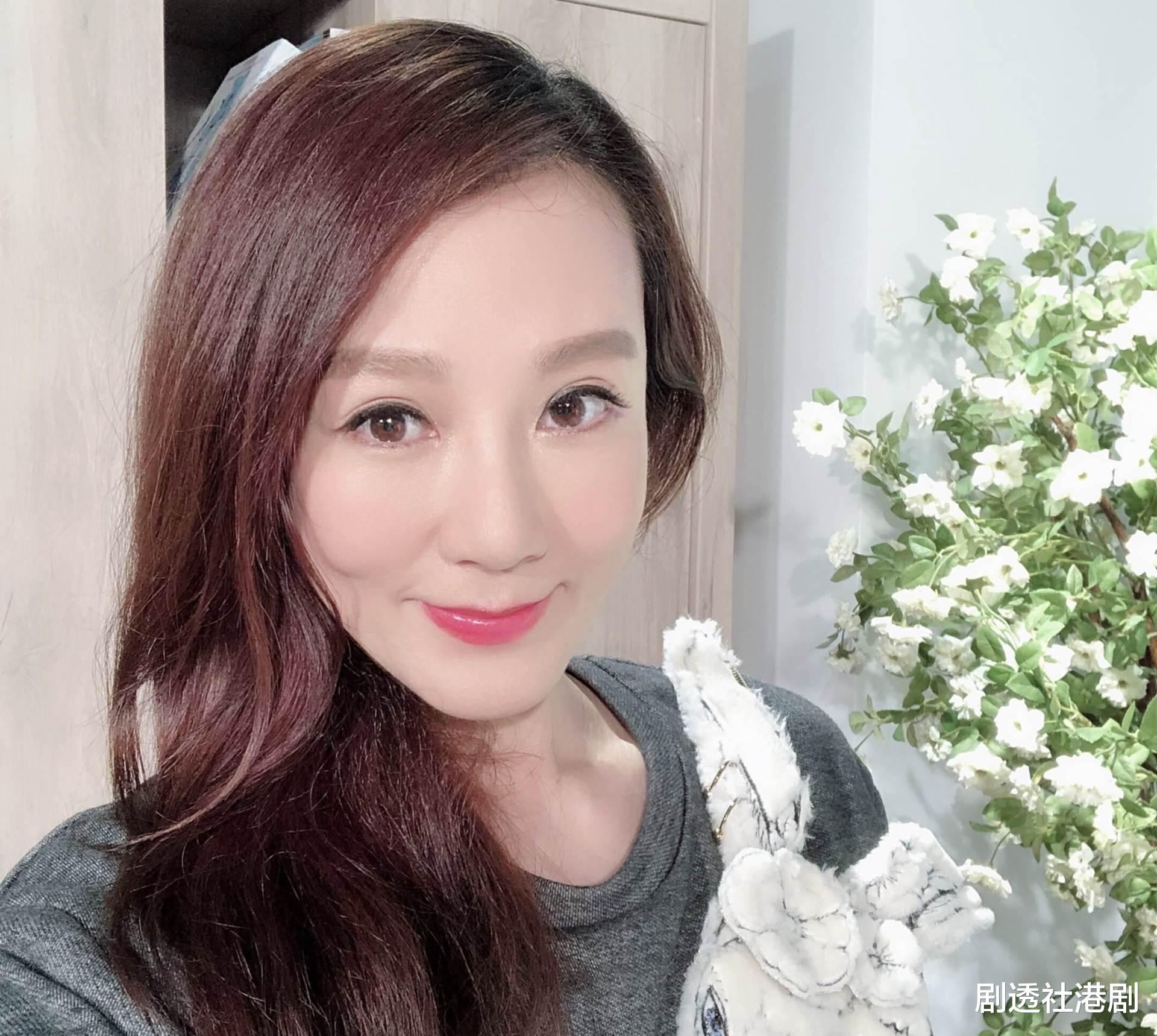 汪小菲|50岁TVB\御用情妇\至今单身未婚，自曝身边很追求者，花百万为父母治病