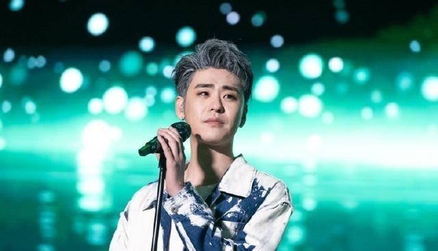 情窦初开的青春|德云社张云雷晒快板,引来不少同行羡慕,还是大哥冯照洋疼辫哥哥