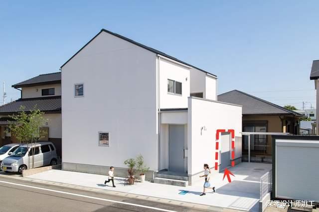 老年小妙招|还是日本人脑子好使,杂物间不放室内,外墙内嵌收纳,美观又实用