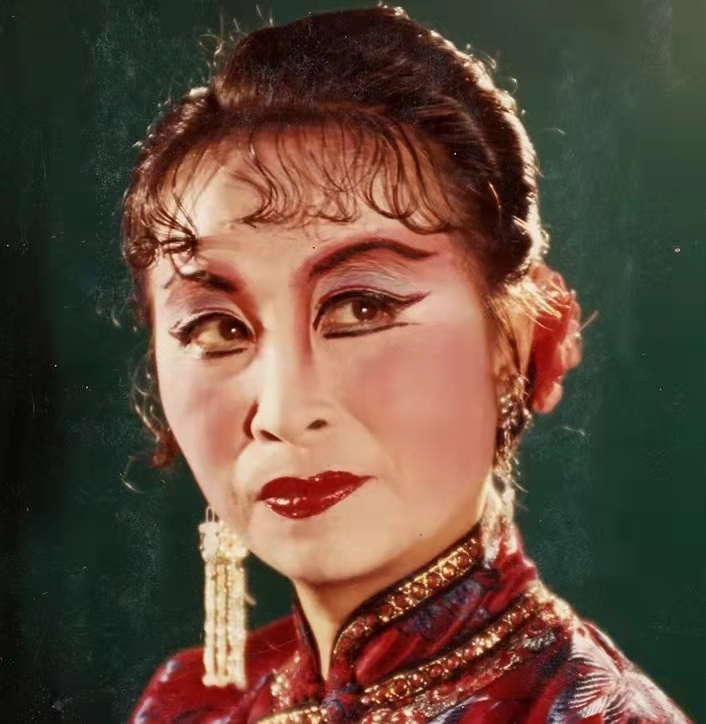 张少华|“丑娘”张少华年轻时有多美?校花级别,20岁照片简直太美了