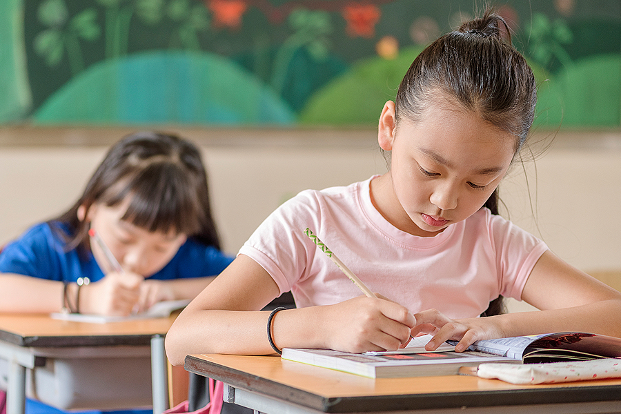 智也说教|为了孩子好，老师提问时不要说：“我不会”