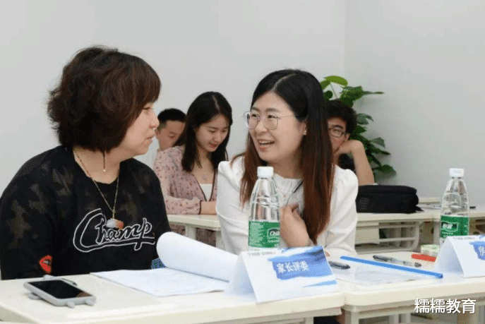 深圳市|深圳某中学老师工资条流出，再看老师学历后，网友明白其中的道理