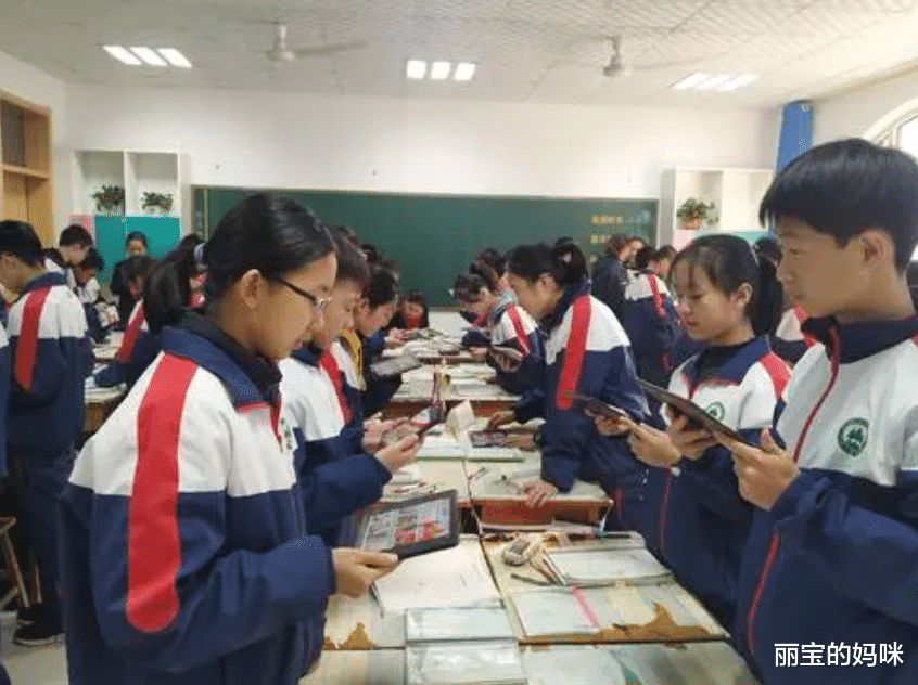 丽宝的妈咪|孩子成绩存在“分水岭”，若在这一阶段掉队，以后就很难再追上