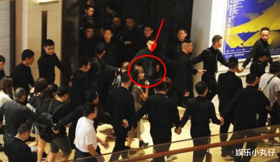 小琳解说星座|被点名后仍死不悔改，带6助理30保镖开路，谁给她的特权？
