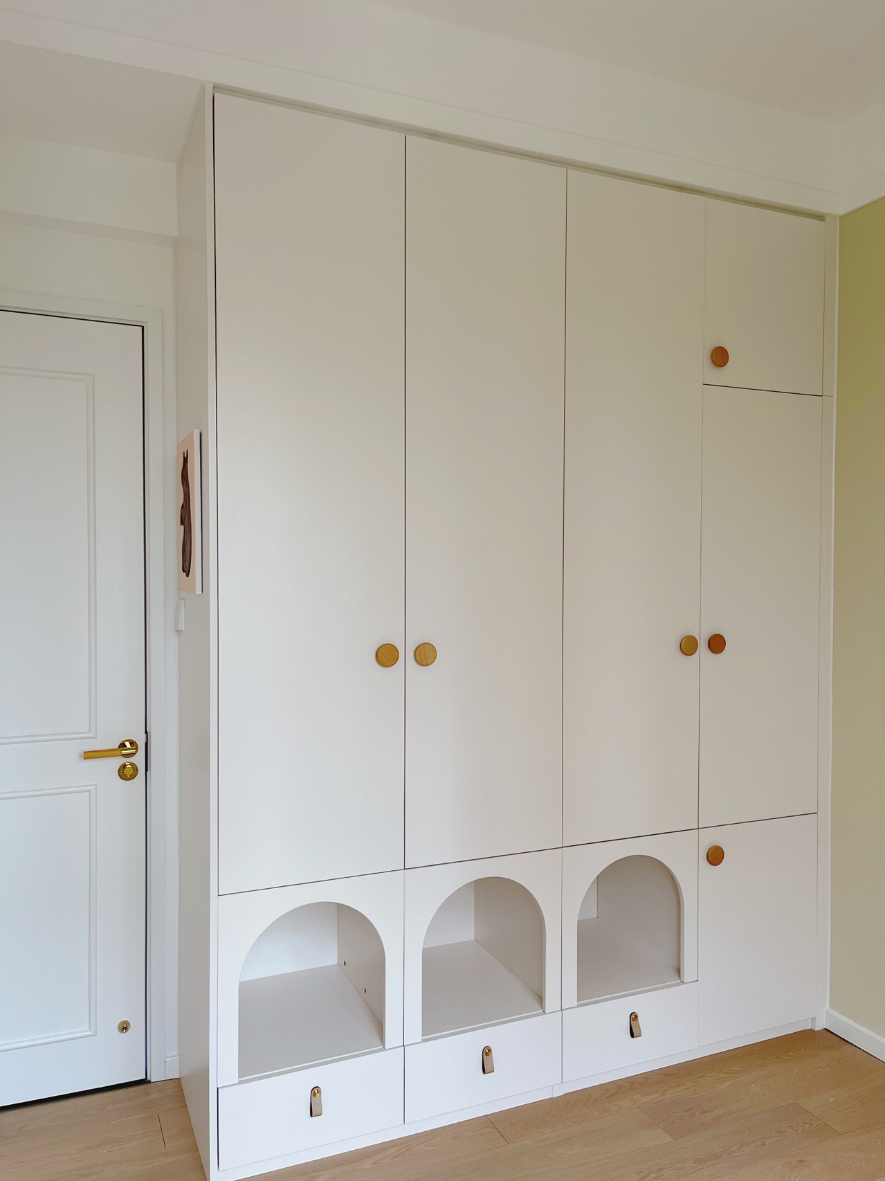 2022年融美观性和实用性于一体的11款衣柜结构布局