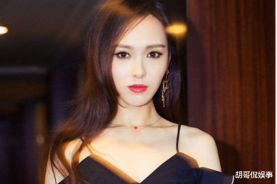 唐嫣|婚后鲜少露面的她，粉色西装亮相，被观众惊为天人！