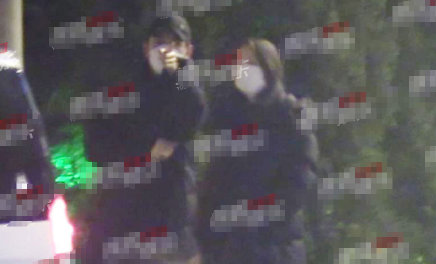 童谣|T姓已婚女星出轨？和男演员牵手散步，网友：大学时就传出过丑闻