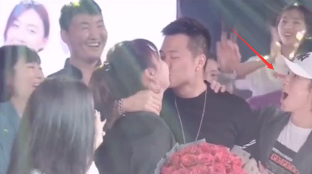 张哲瀚|疑好友曝张哲瀚王佩雯已订婚，男方曾亲口承认自己单身，现王佩雯已注销账号