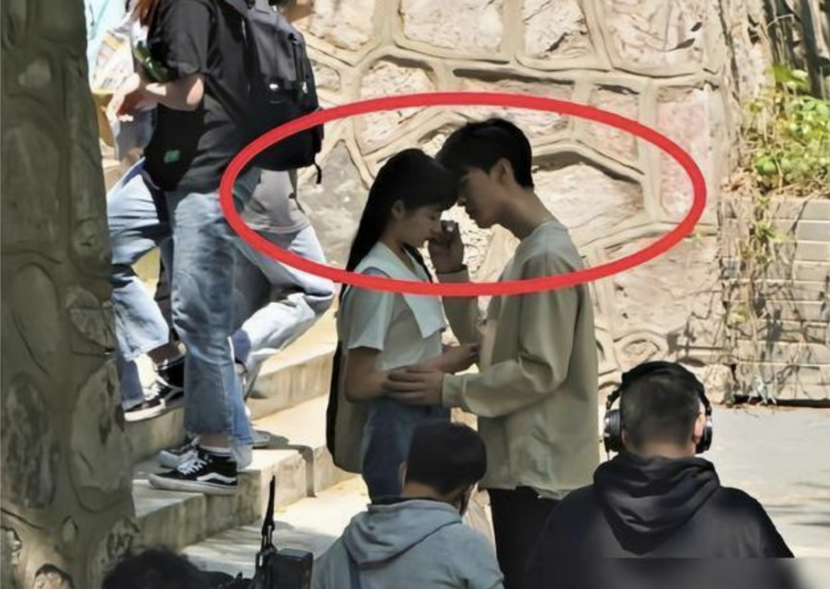 鹿晗|关晓彤成张一山新铁瓷，愤怒放话片方: 男主如果不是张一山我不演