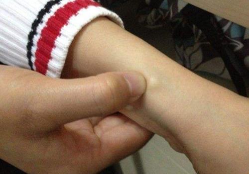 脂肪瘤|什么是脂肪瘤？它是如何形成的，中医是如何应对的？