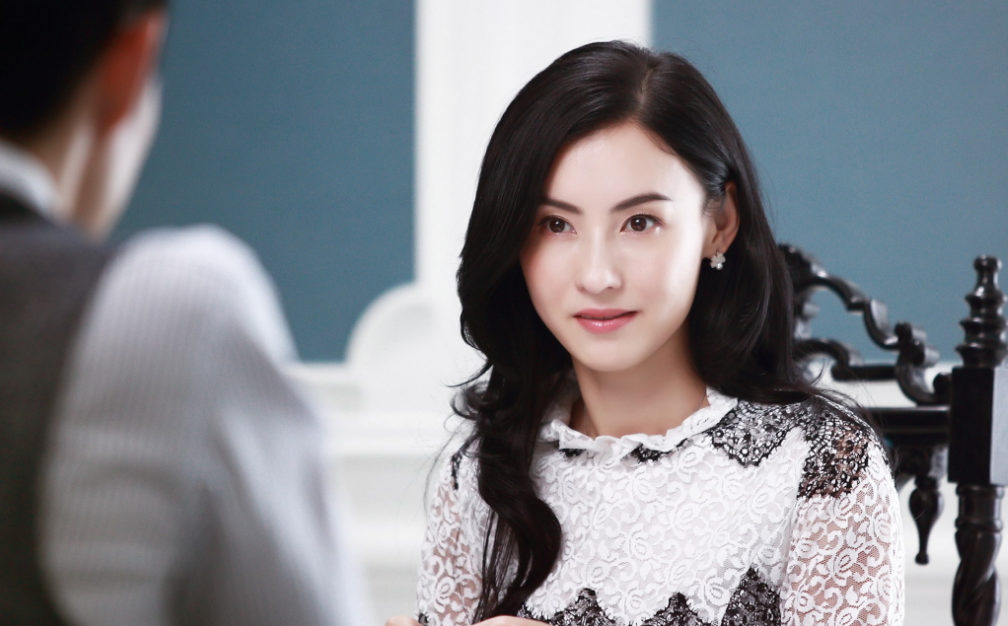 张柏芝|张柏芝前半生犹如“烈酒”，如今成为母亲，40岁活成了“浓茶”