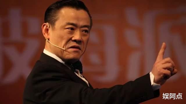 周立波|周立波的“阴暗”面：把前妻渣了又渣，却在富婆胡洁面前毫无脾气