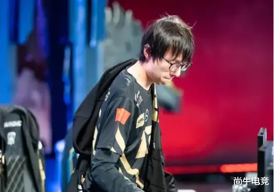 天龙八部|麻辣香锅炒股输到破产!网友吐槽:RNG就香锅没找到财富密码了