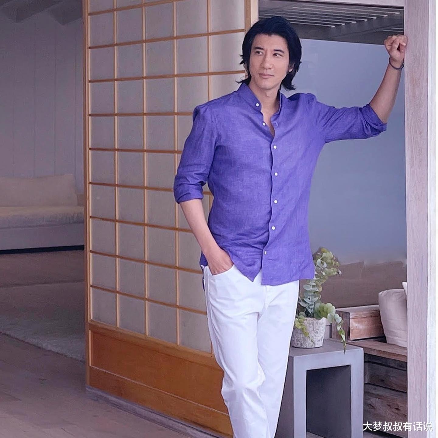 王力宏|王力宏《康熙》示范“搭讪招数”！蔡康永一看：他不是很阳光