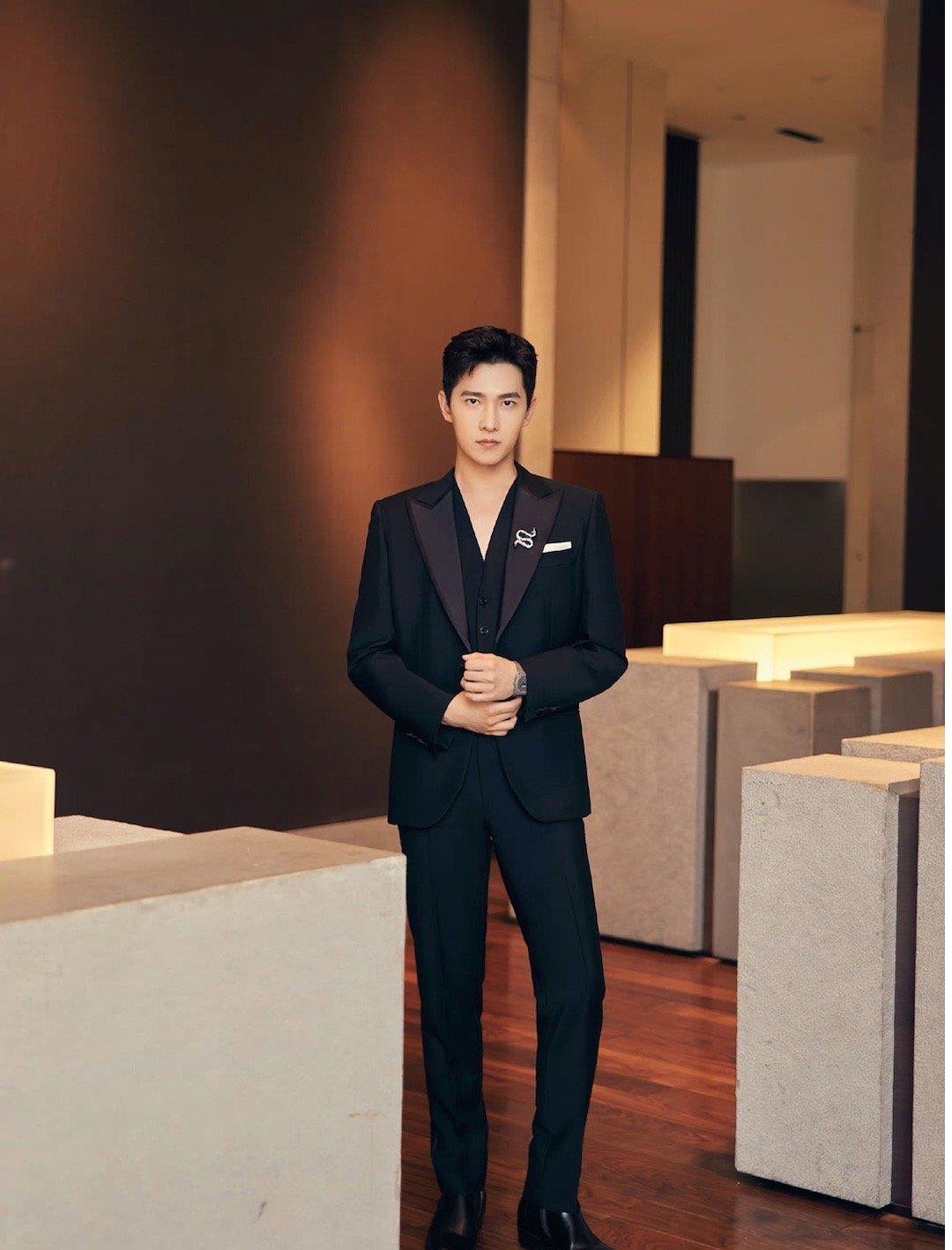 周深|八卦汇总:热巴,王一博,杨洋,王俊凯,华晨宇,鹿晗,秦霄贤