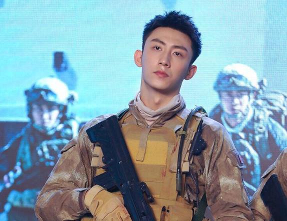 英雄岁月之王牌部队|《王牌部队》“活”过来了！网传定档26号，阵容强势，能成爆款？