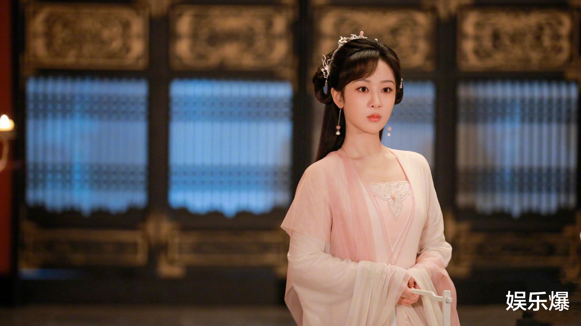 赵丽颖|杨紫新剧一大波造型来袭，除了战损造型，竟然还有白发造型