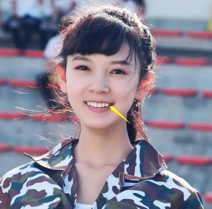 王安宇|女明星“假牙”大PK,谁的嘴巴闭不上,谁的嘴里藏着一套房?