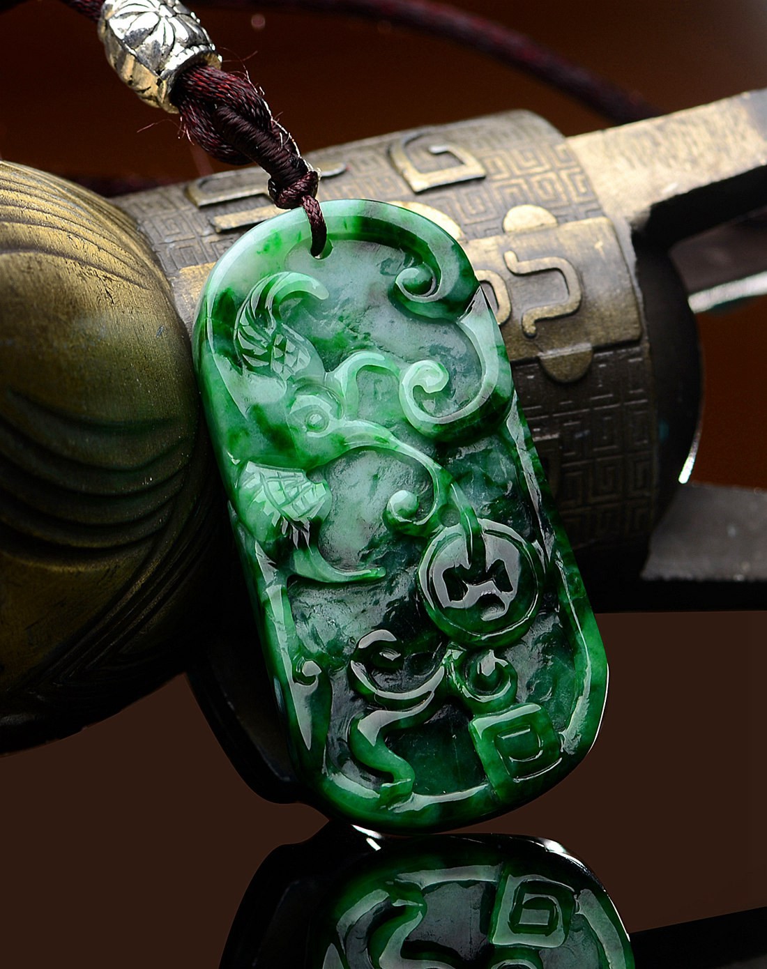 翡翠|集齐翡翠中的「三青三水」,给「帝王绿」都不换。