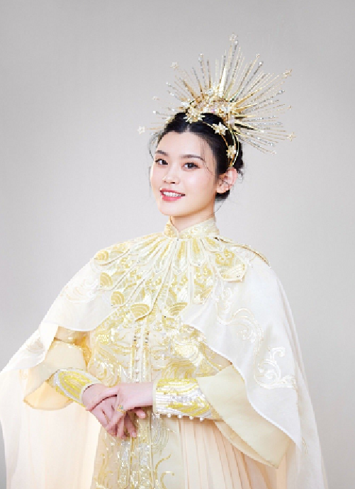 胡杏儿|央视春晚两位孕妇，张梓琳怀孕6个月状态好，胡杏儿怀三胎飚粤语