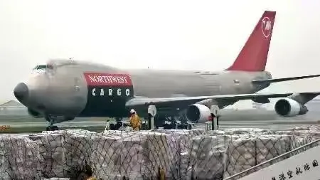 春秋航空|航空公司的省钱之道