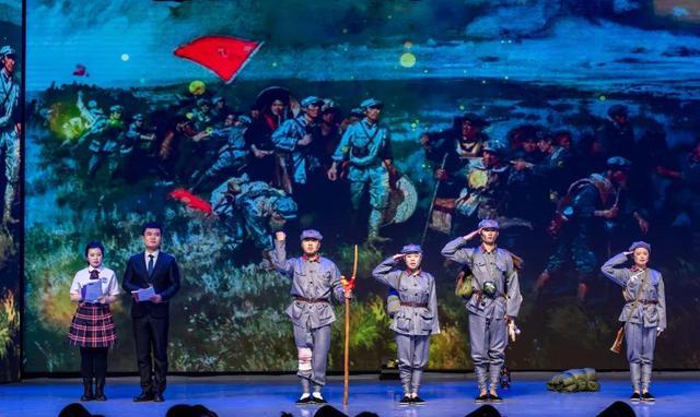 白衣少年啊 临汾同盛实验中学载歌载舞闹元宵,携手犇向新征程