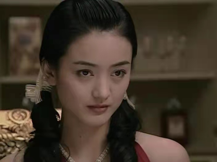 岁月红尘 《潜伏》里这个身份贵重，身边从来不缺女人的男人，才是全剧最悲惨的人
