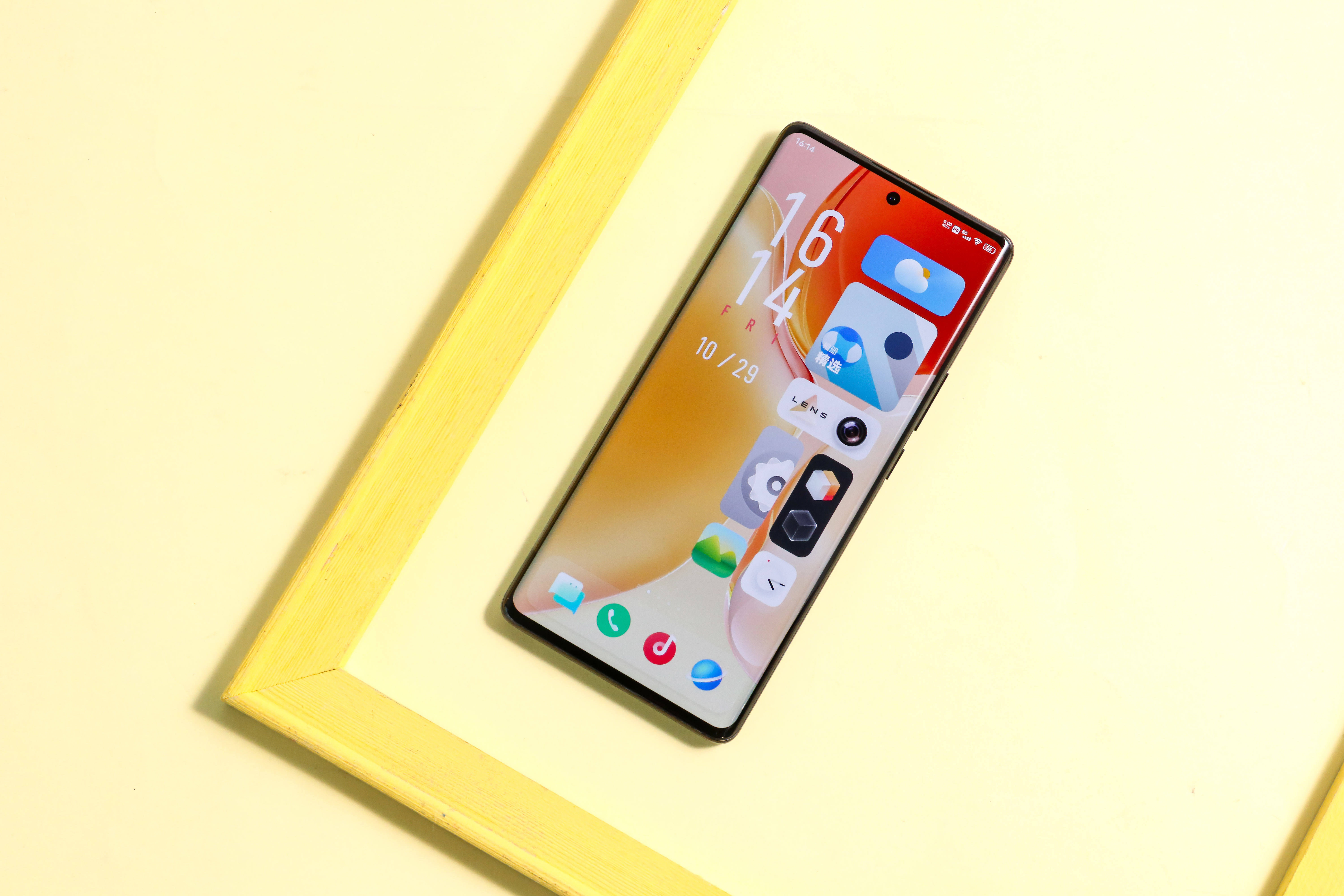 显示器|vivo X70 Pro+堆料豪华，影像实力顶尖，顶级2K 屏视觉效果更惊艳