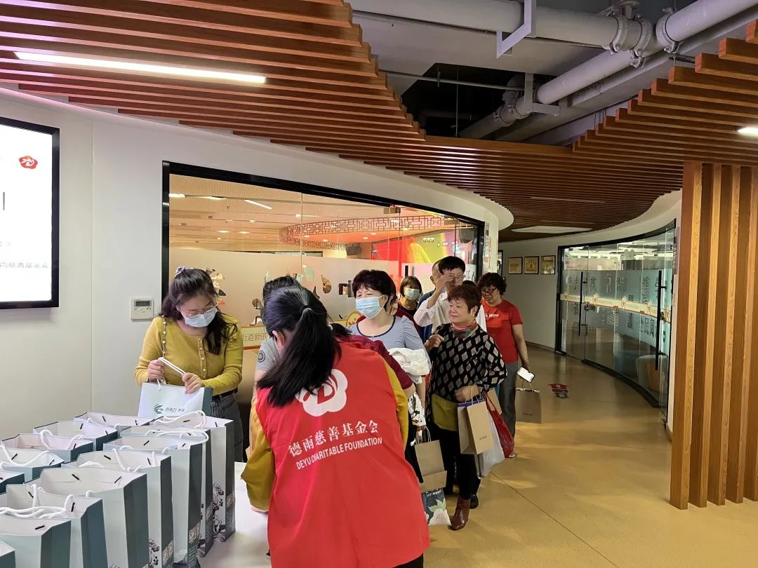 创造力景观花园设计 重阳节特别行动——创造力微公益?助老?智享生活社区行