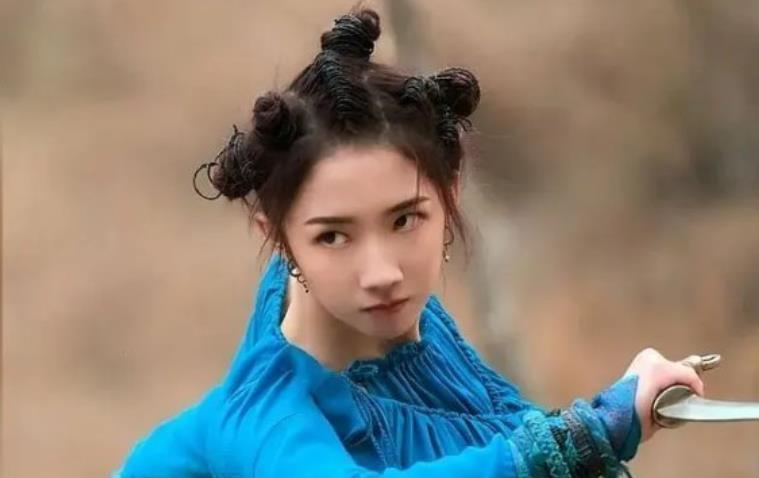 火箭少女|又一低成本古装开拍，火箭少女当女主，男演员服化道好敷衍