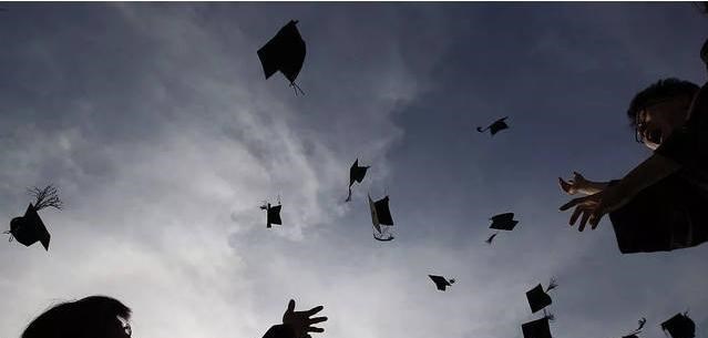 依科育儿吧|这种存在37年的学位,教育部已经取消,没想到仍有学生还在攻读