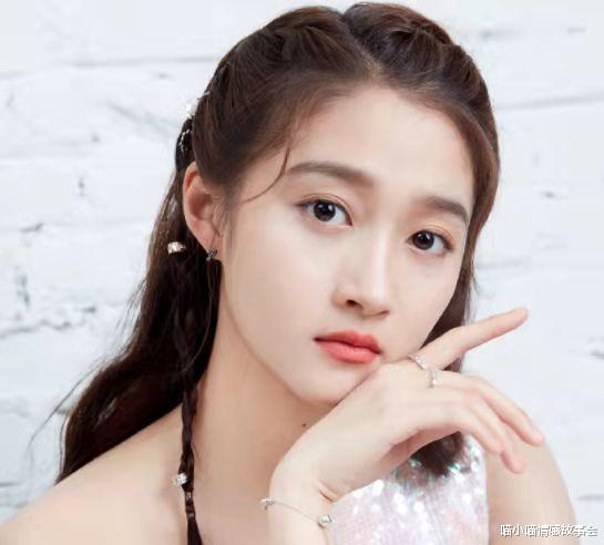 喵小喵情感故事会 “国民闺女”关晓彤的青春期那些事儿