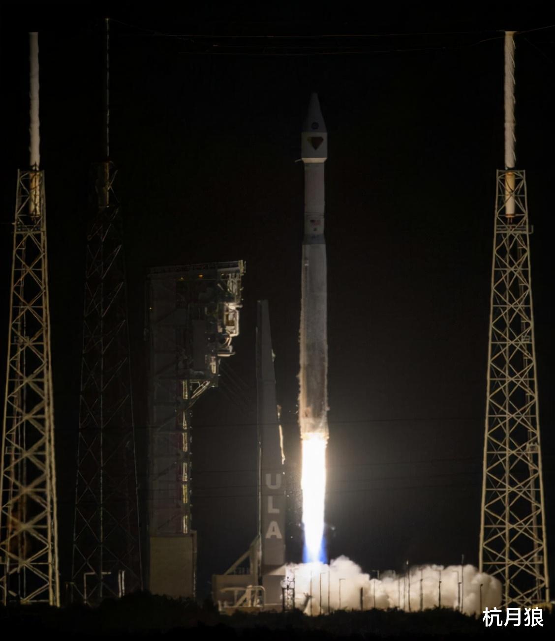 NASA小行星探测器“露西”发射成功!但是太阳能电池阵列出现问题