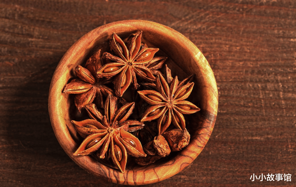 小小故事馆|医科博士:比味精和食盐还影响孩子发育的调料,家长做饭要少放