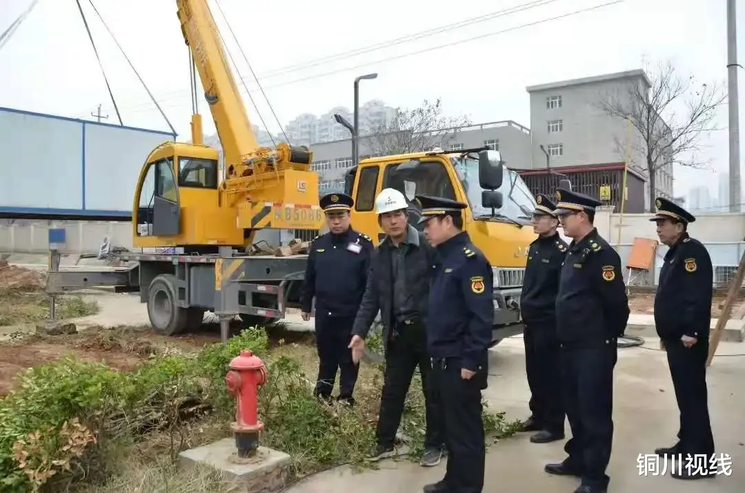 铜川视线 铜川市新区扎实开展城市管理专项整治工作