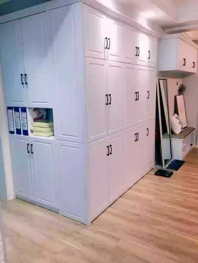 |去邻居们家串门,一进门就被鞋柜惊艳到了,款款漂亮又实用!