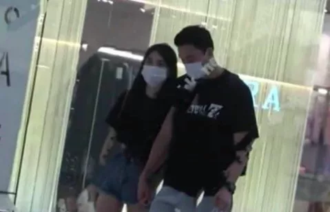 何猷启|没办法嫁入豪门，就来混娱乐圈了？