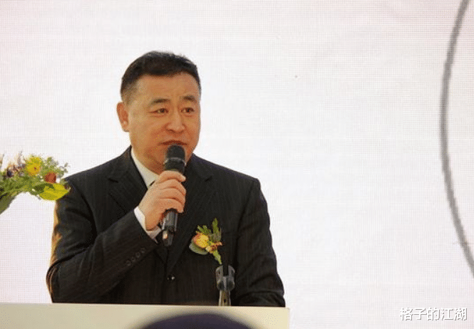 央视|昔日央视一哥“落魄”街头，无儿无女：不婚不育的生活能有多惨？