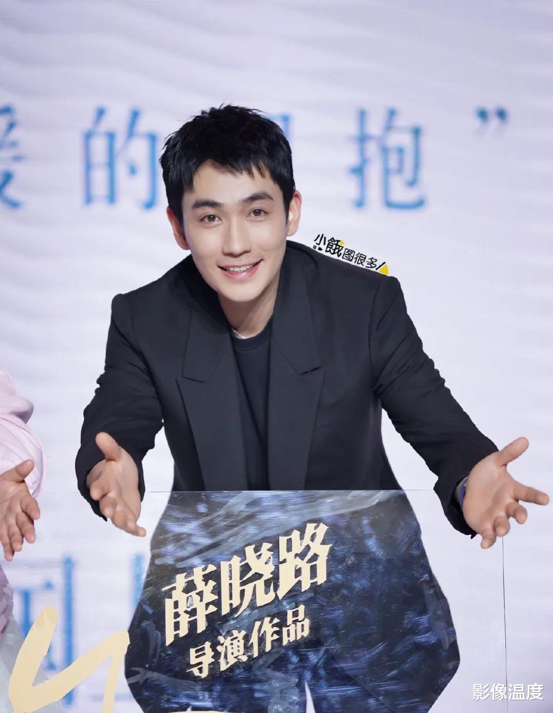 贾玲|《穿过寒冬拥抱你》彻底爆火！首映票房几小时破2亿！贾玲黄渤朱一龙组合太强大