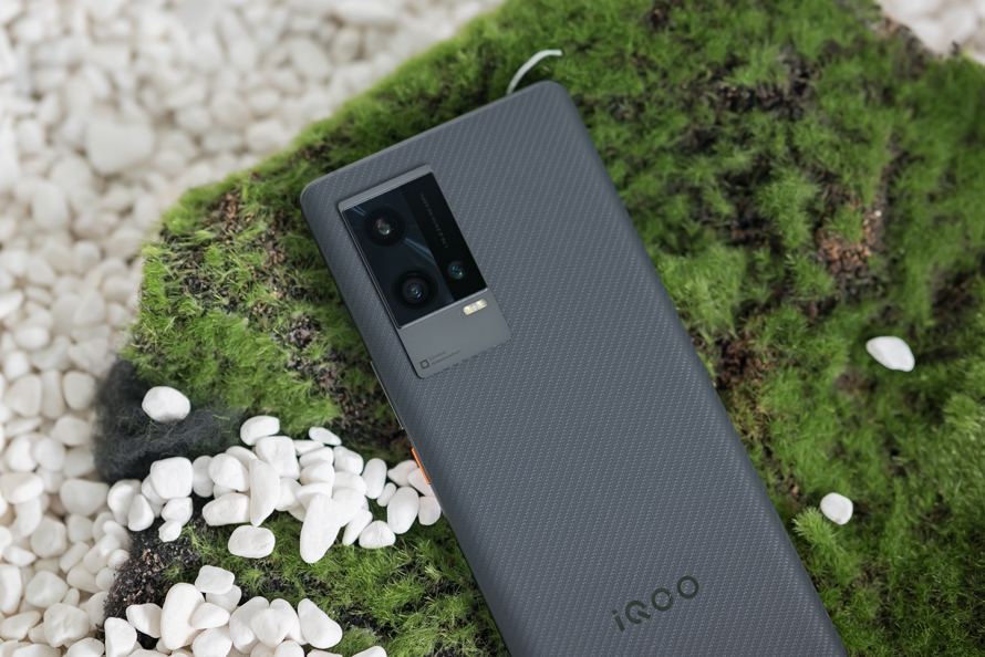 |又一款“yyds”手机?iQOO 8 Pro入手两月有感