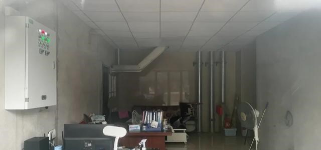 镇江|开发商资金断裂！镇江这家楼盘施工停滞，商业荒废！
