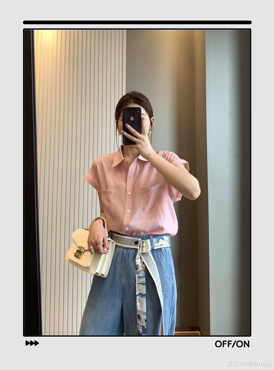 服装搭配师main|夏天穿牛仔裤太闷热?这里有3种“降温搭配”,清凉舒适还时髦