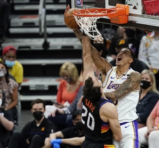 奇才队 再见库兹马！再见哈雷尔！3换4交易完成后，奇才留队第一人诞生